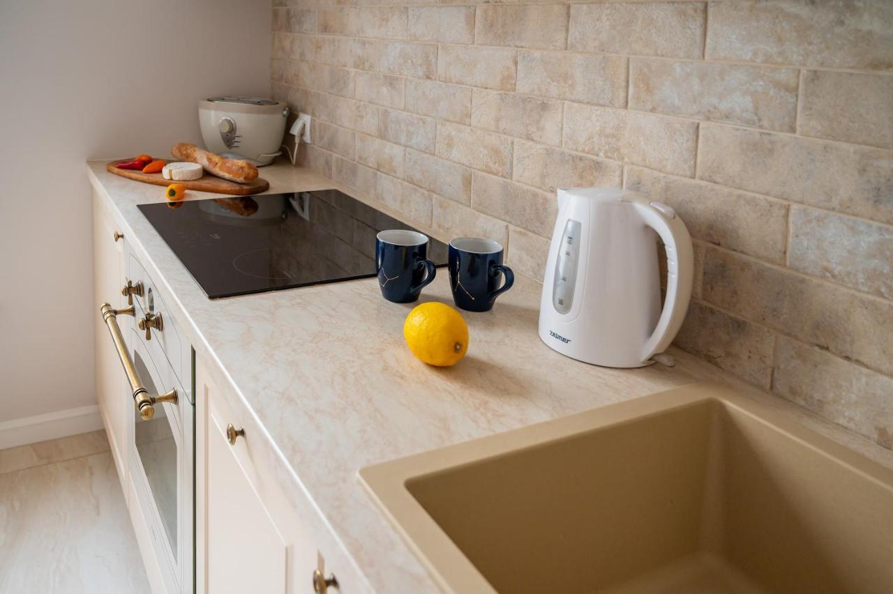 Kolska Serviced Apartments Варшава Екстериор снимка